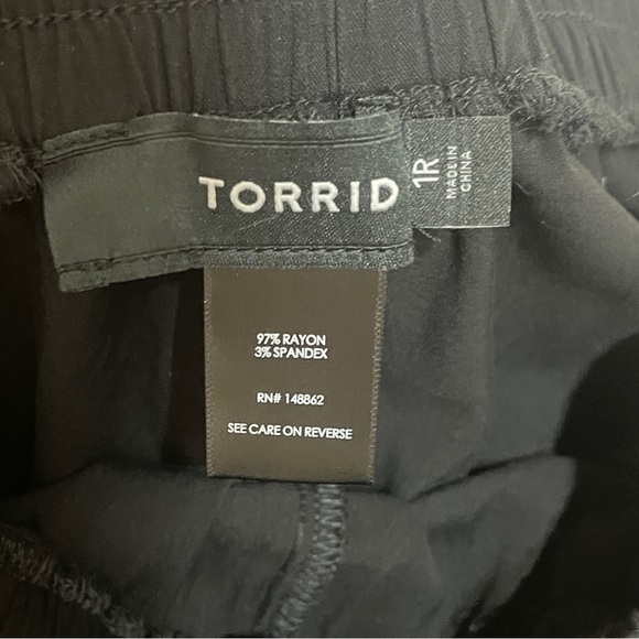 Torrid Wide Leg Pull On Lightweight Pull On Pant in Black Women's Plus 1X - Picture 4 of 9